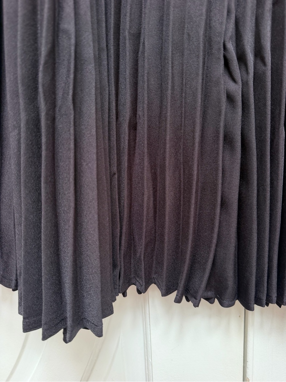 Elegant Black Pleated Skater Skirt - Picture 6 of 7